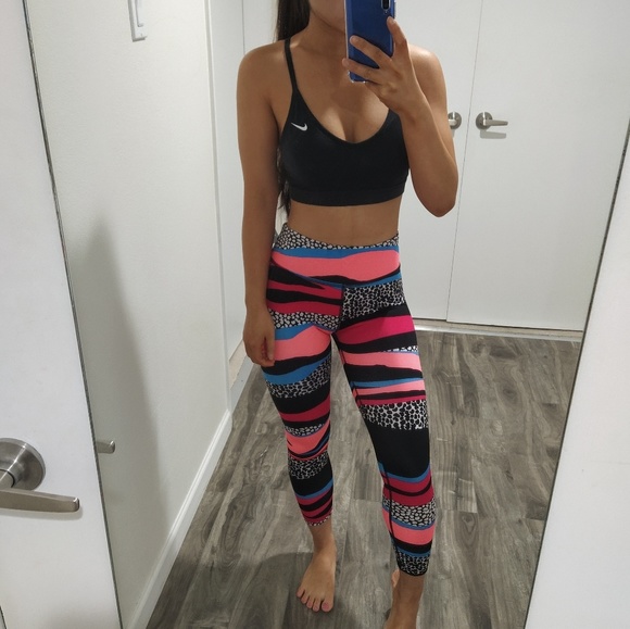 ‼️SALE‼️Beyond Yoga multi color print  leggings - Picture 2 of 8